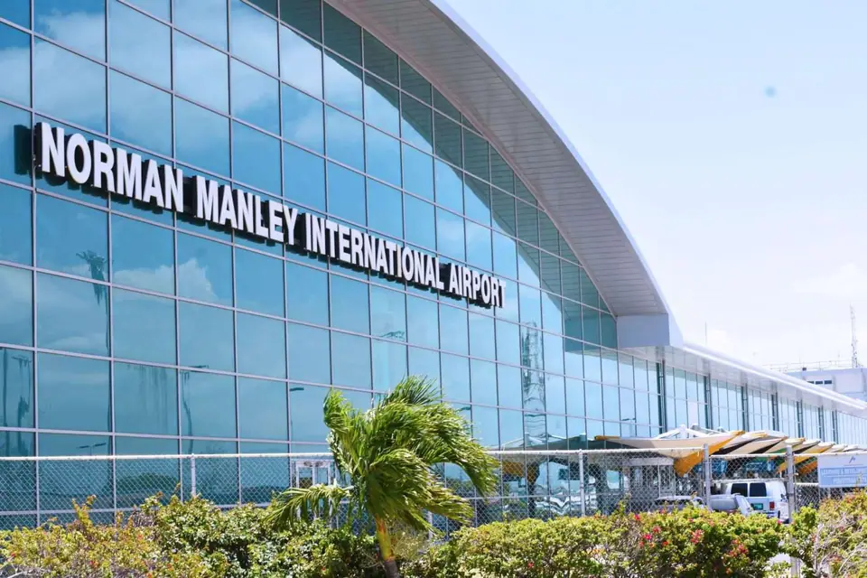 Bandar Udara Internasional Norman Manley
