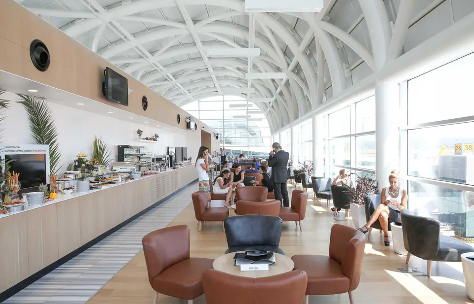 Primeclass Lounge — 2
