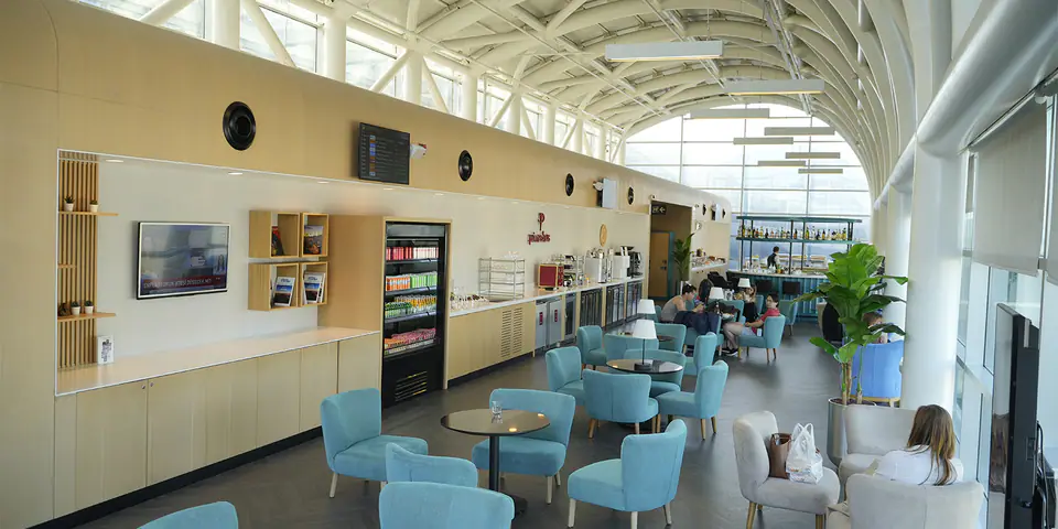 Primeclass Lounge — 3
