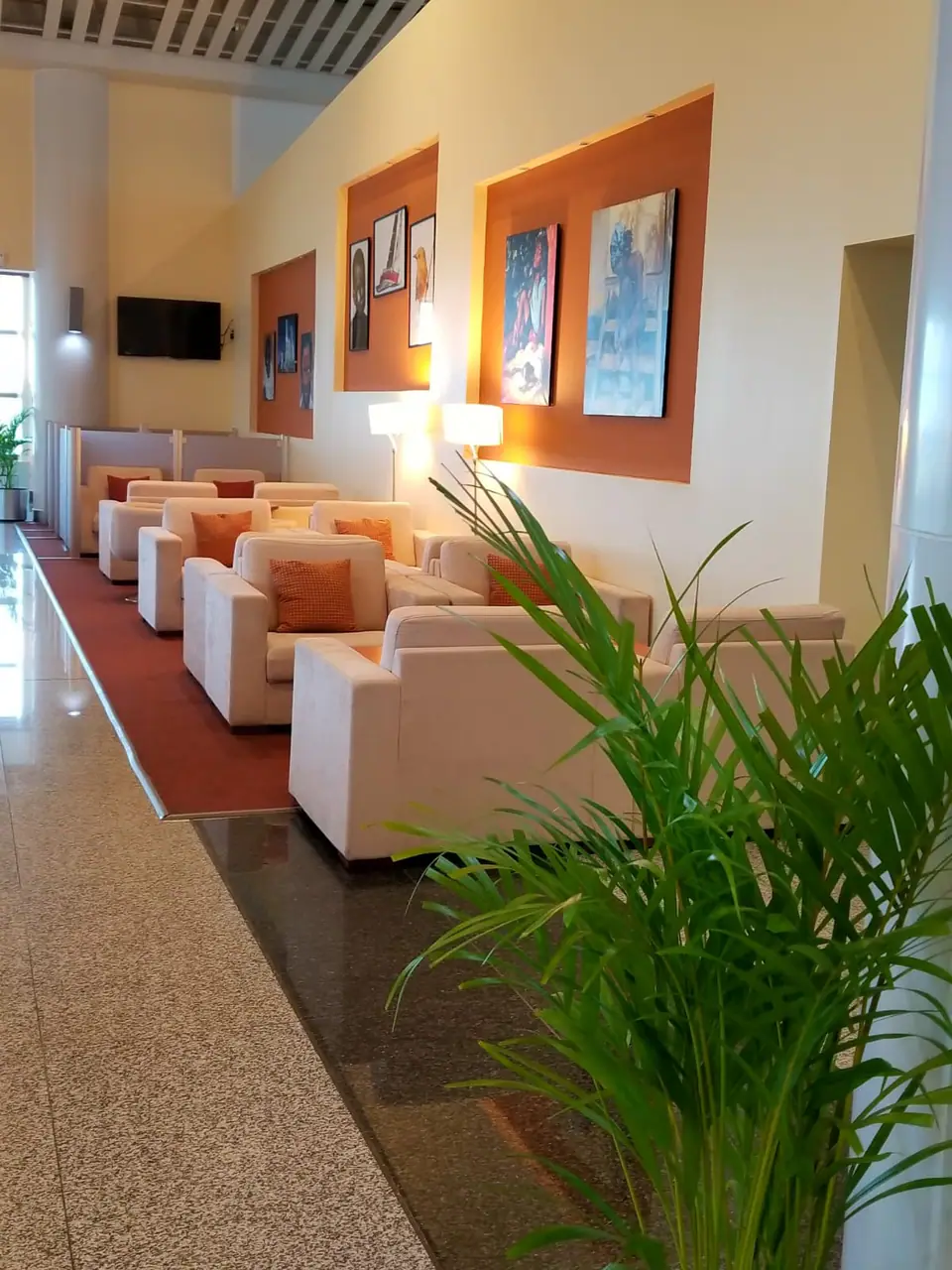Executive Lounge — 3