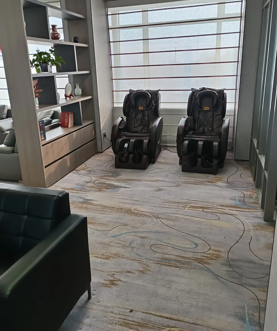 First Class Lounge — 4