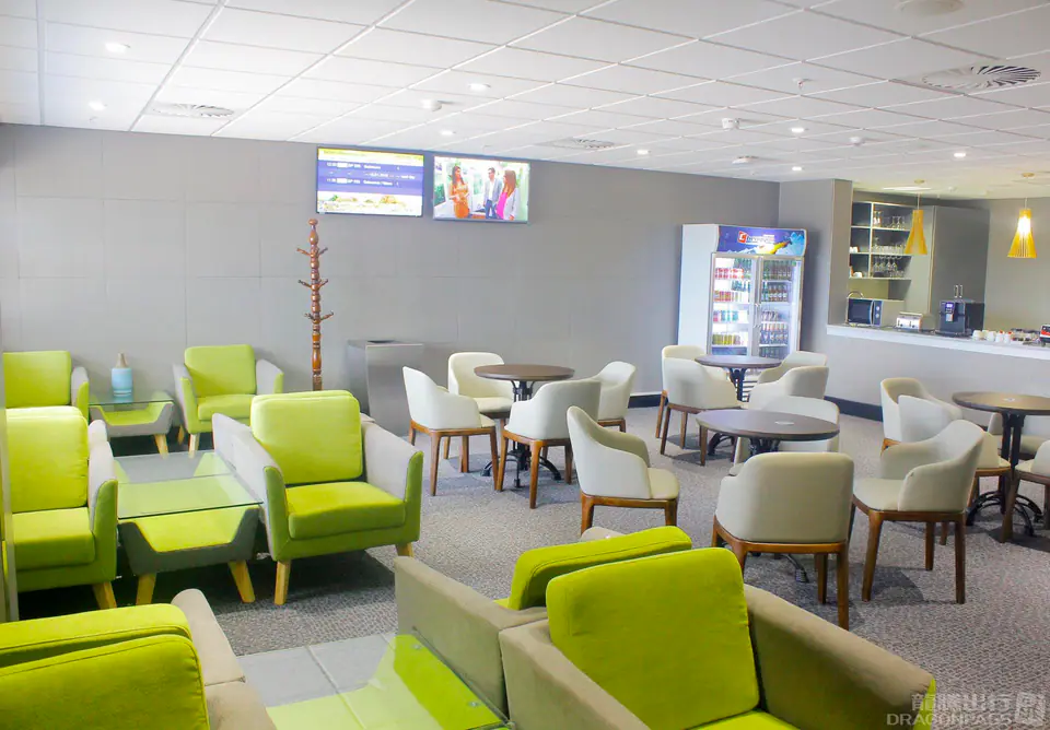 Nthula Lounge — 2