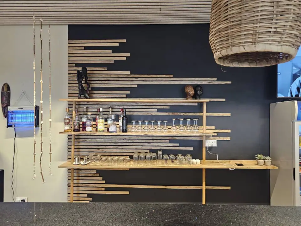 First Class Lounge — 4