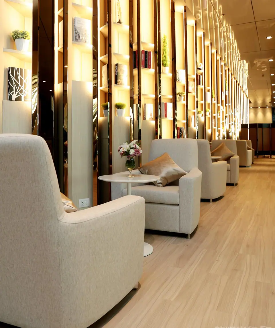 Miracle First Class Lounge — 1