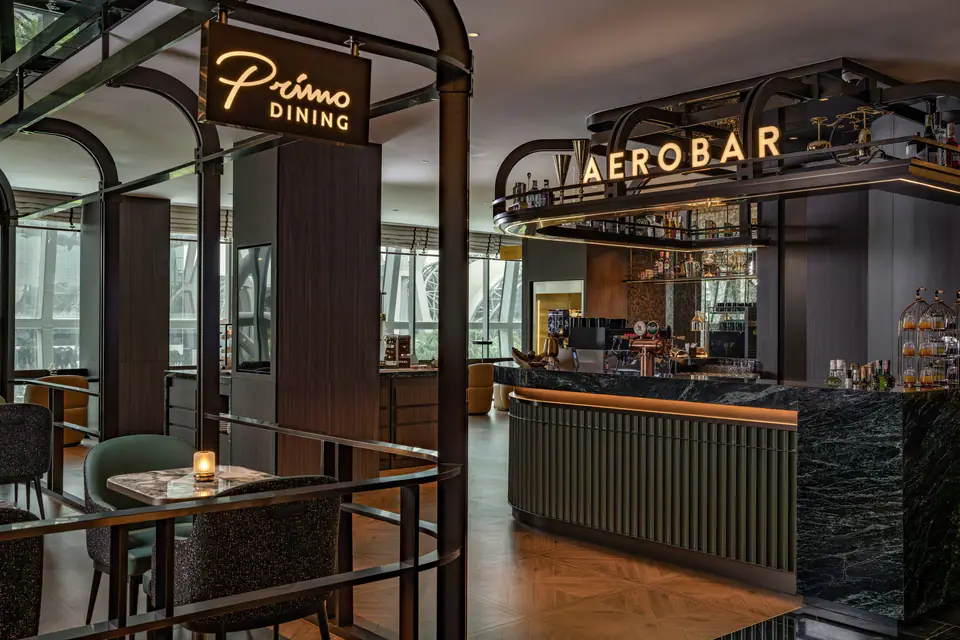 Plaza Premium First — 3
