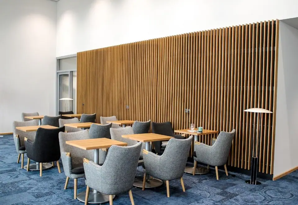 King Amlet Lounge — 3