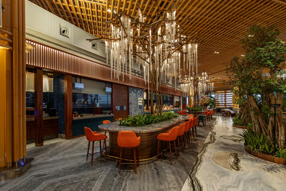 080 International Lounge, T2