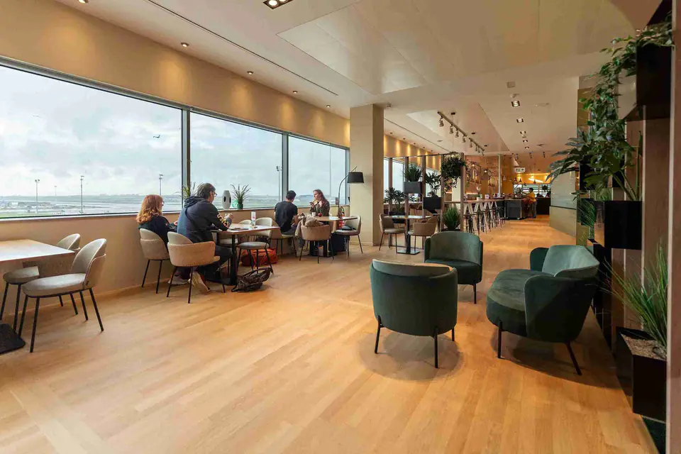 Diamond Lounge
