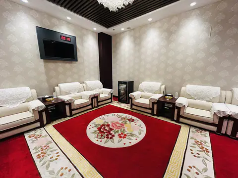 VIP Lounge — 2