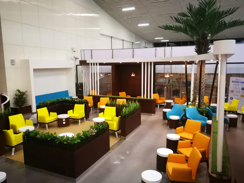 Pearl Lounge — 2