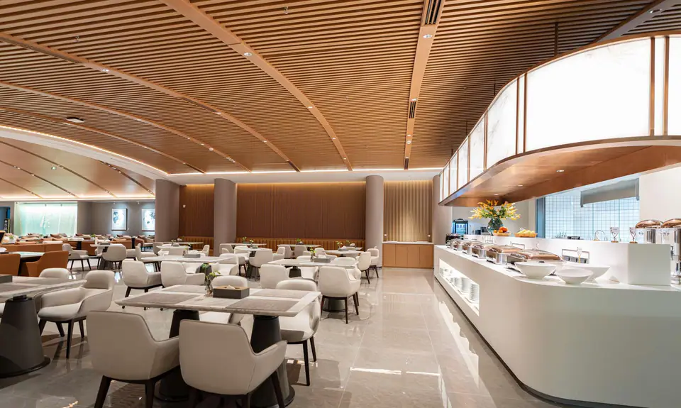 First Class Lounge 2 — 3