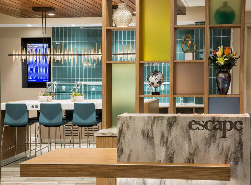 Escape Lounge — 4