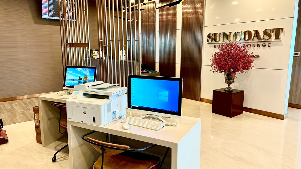 Sun Coast Lounge