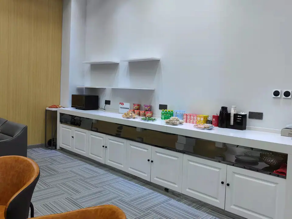 First Class Lounge — 3