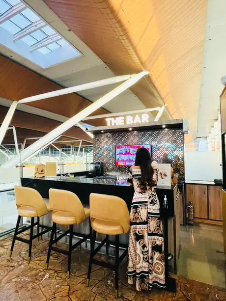 Encalm Lounge — 3