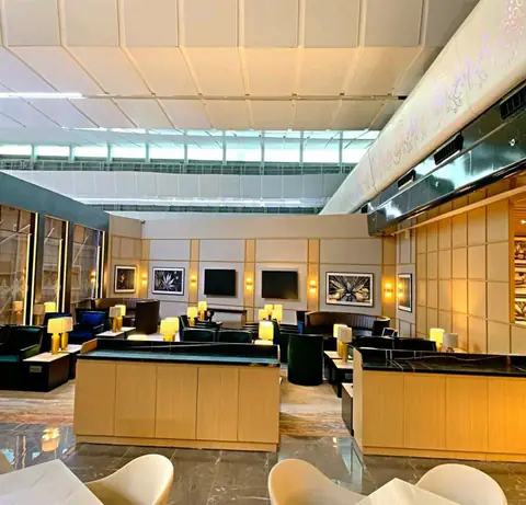 Encalm Lounge — 3