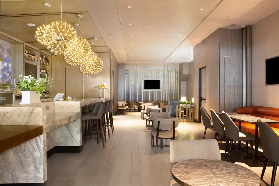 Plaza Premium Lounge — 1