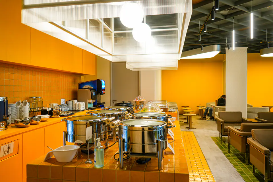Nok Air Lounge — 3