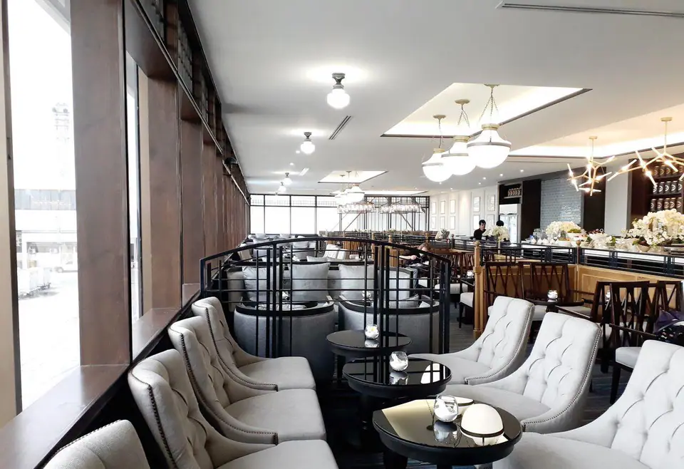 The Coral Executive Lounge (International)