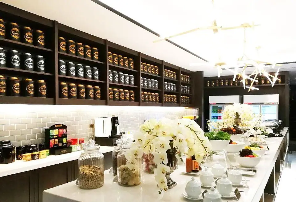 The Coral Executive Lounge (International) — 2