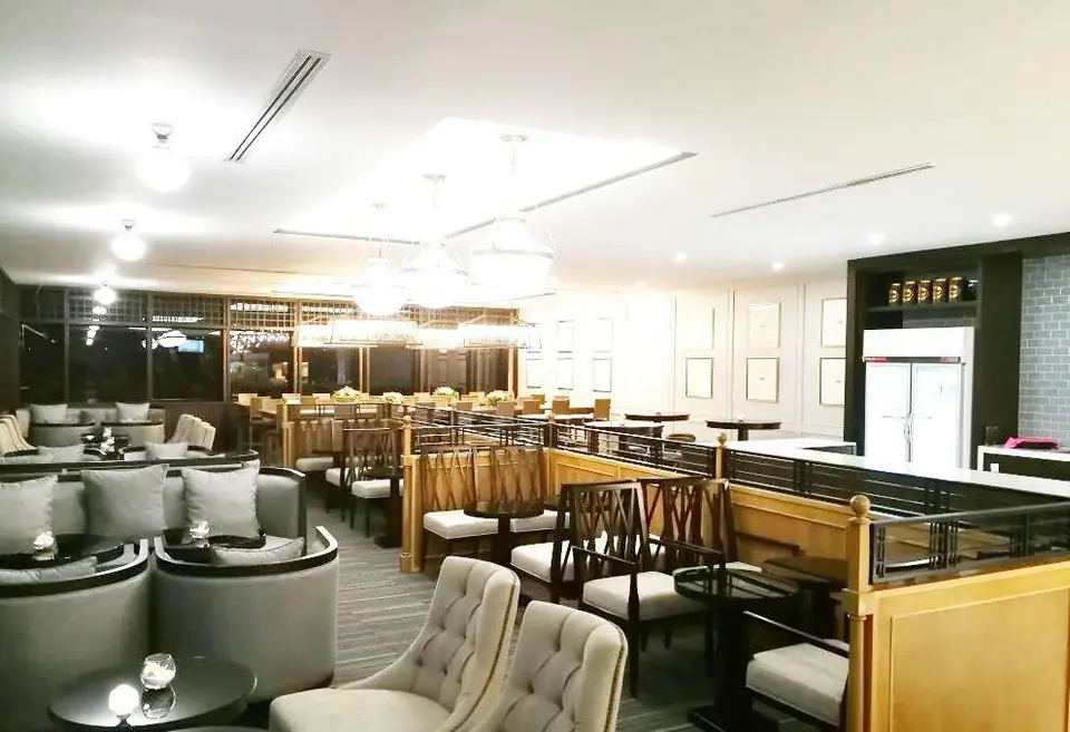 The Coral Executive Lounge (International) — 4