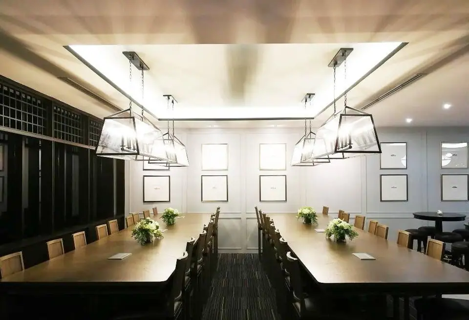 The Coral Executive Lounge (International) — 5