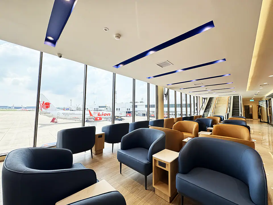 Travel Club Lounge — 3