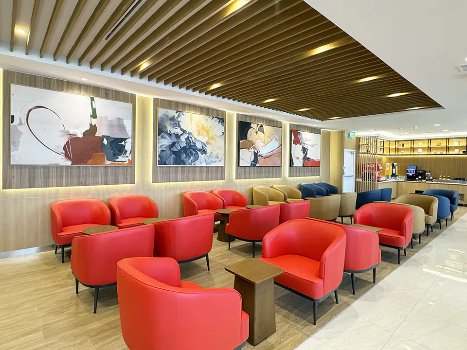 Travel Club Lounge — 4