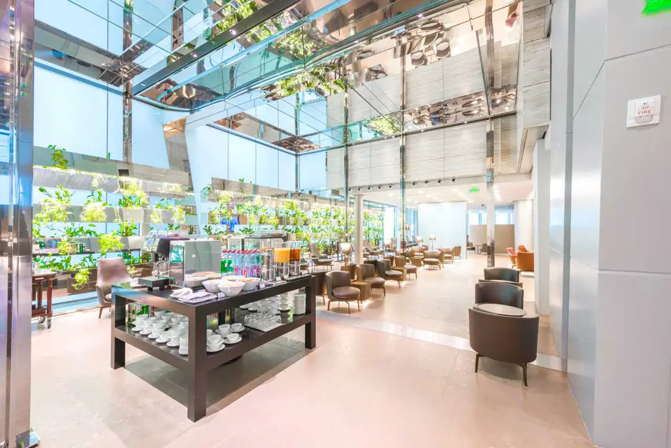 Al Maha Lounge (South Node) — 2