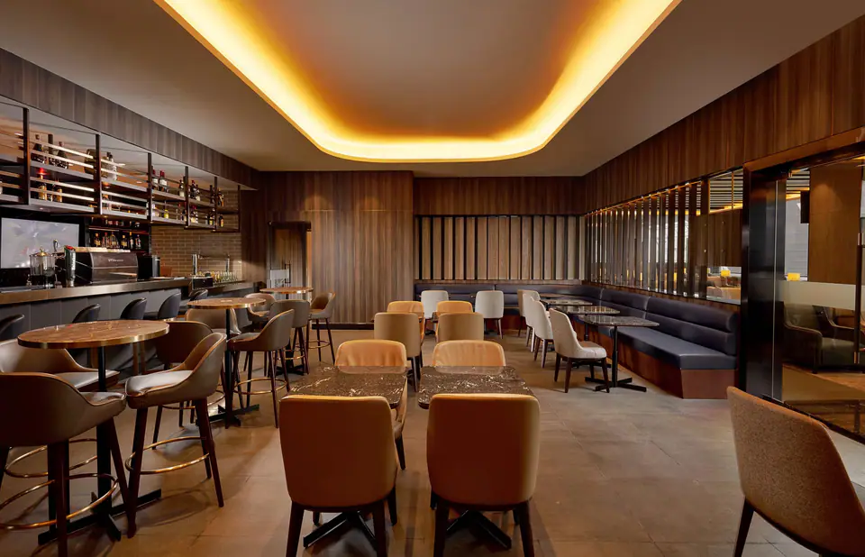 Plaza Premium Lounge — 1