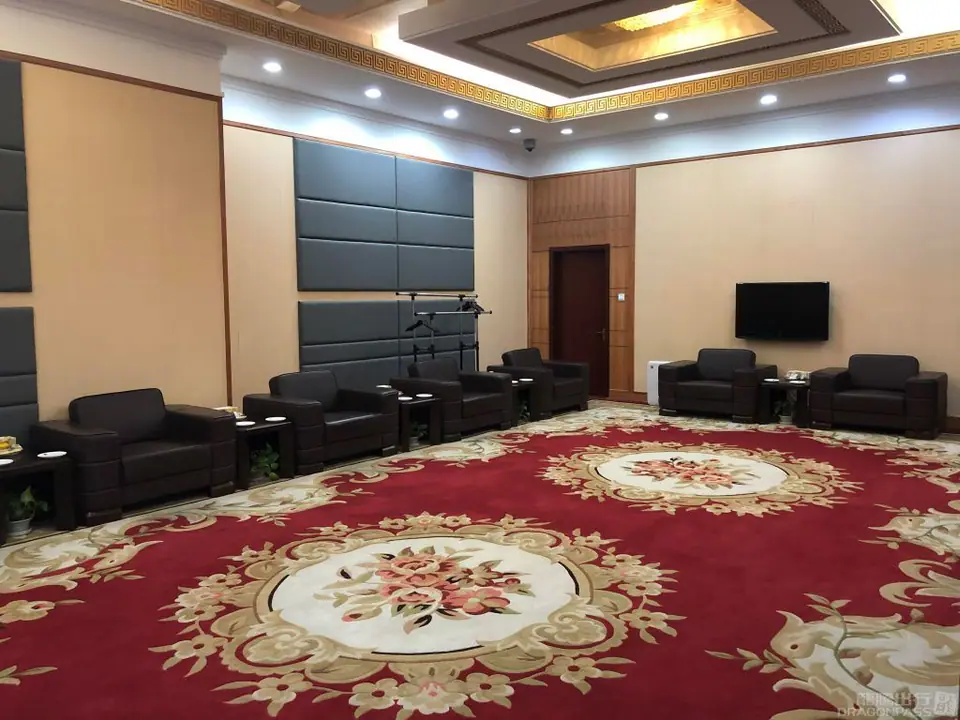First Class Lounge — 5