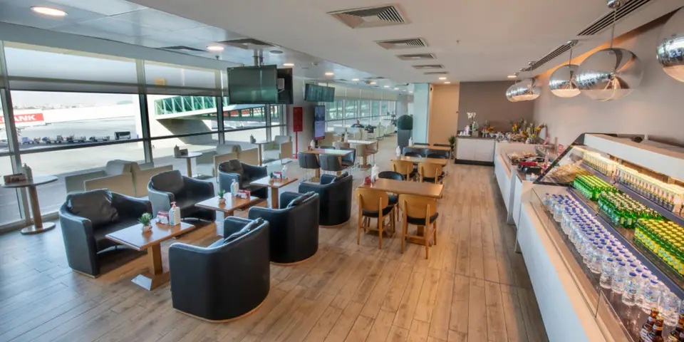 Primeclass Lounge — 3
