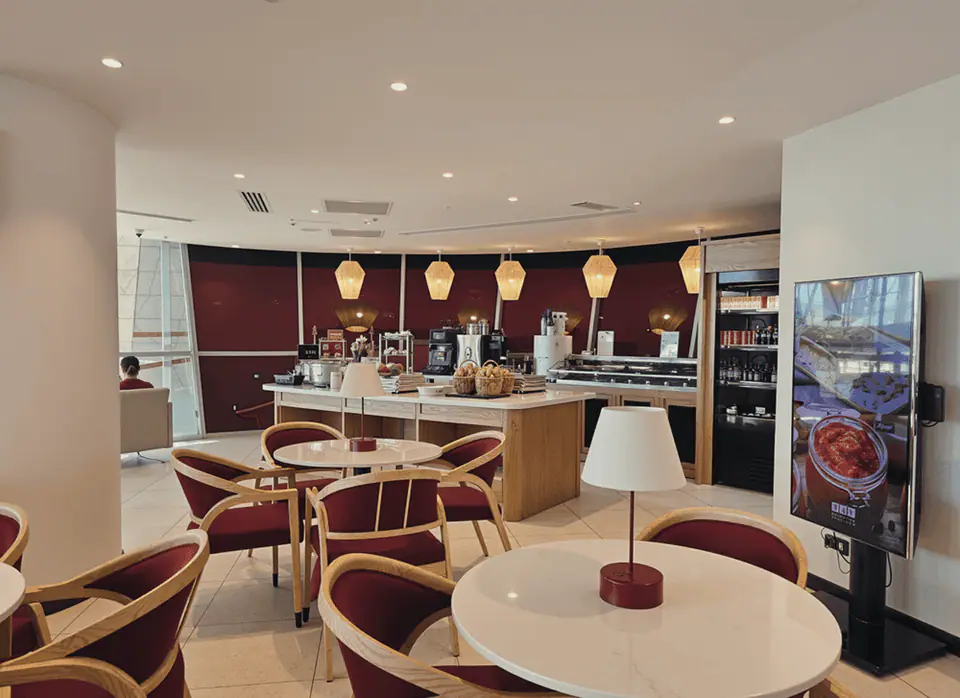Primeclass Lounge — 2