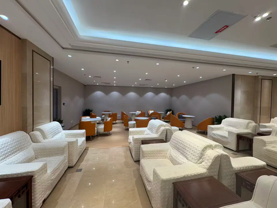 First Class Lounge — 5
