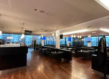 Executive Lounge — 5