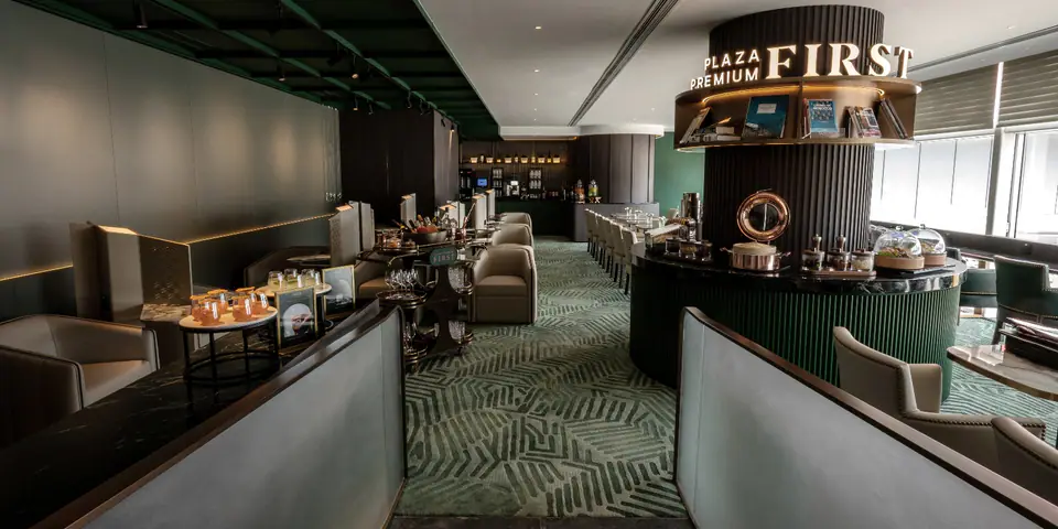 Plaza Premium First, Near Gate 35