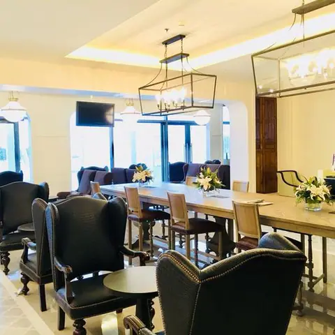 The Coral Executive Lounge, Sino Lounge