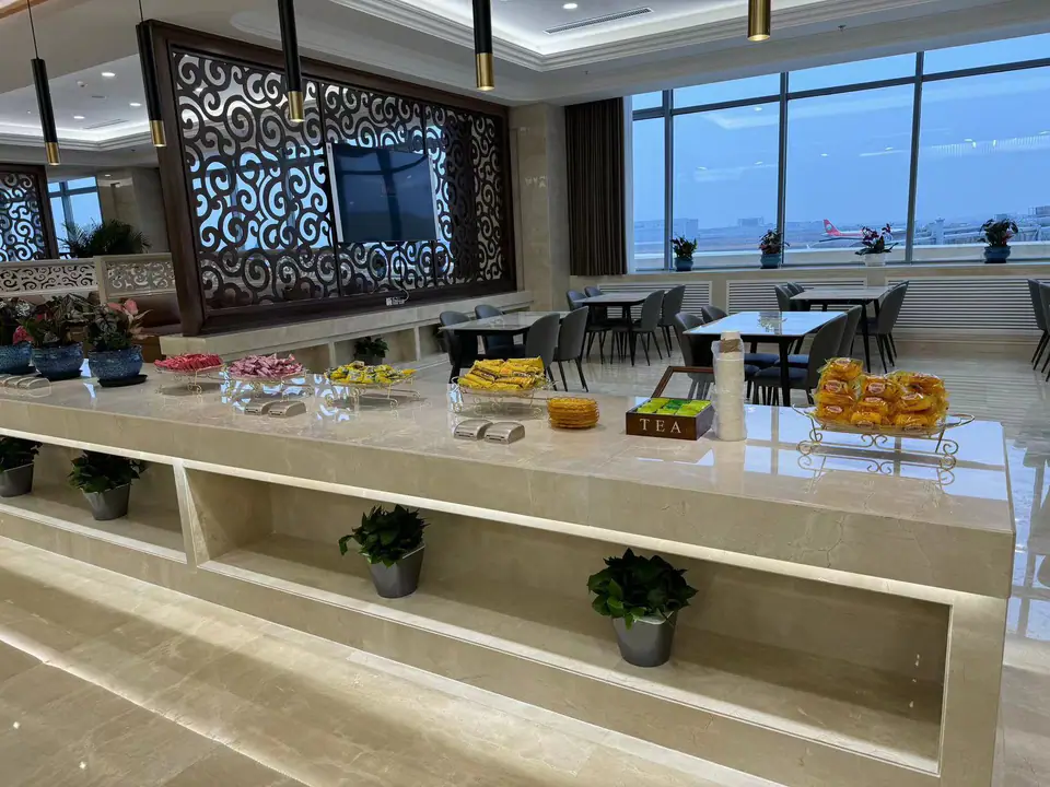 VIP Lounge — 4