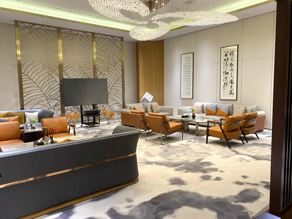 VIP Lounge — 5