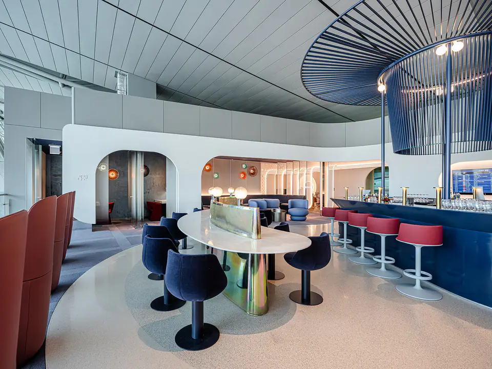 oneworld Lounge — 1