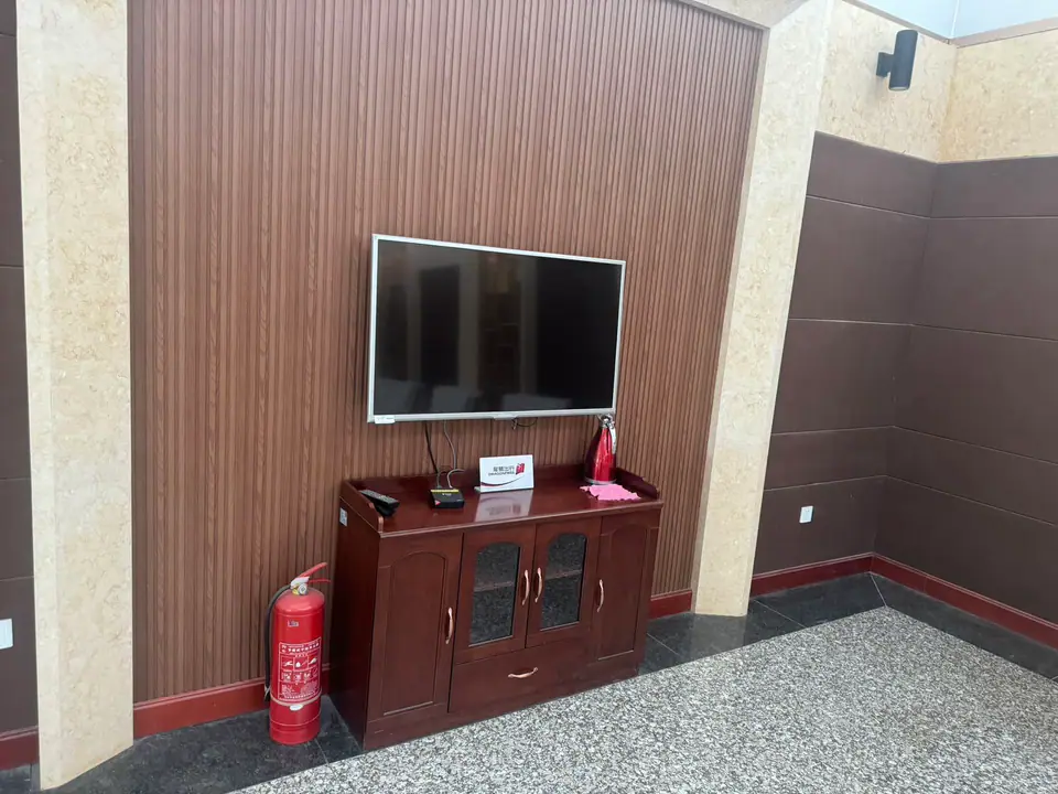First Class Lounge — 2