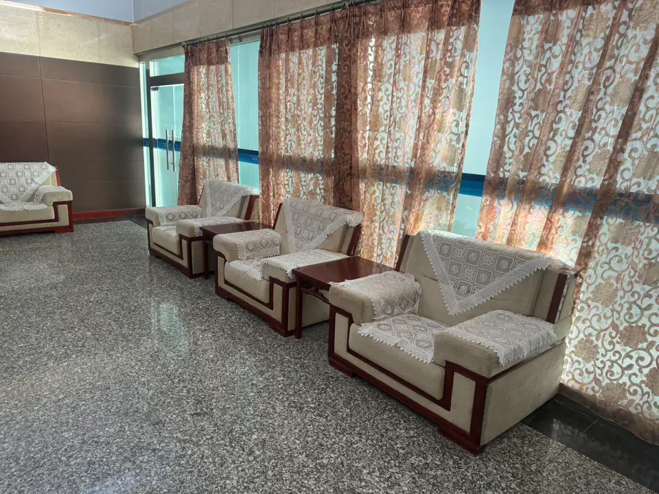 First Class Lounge — 4