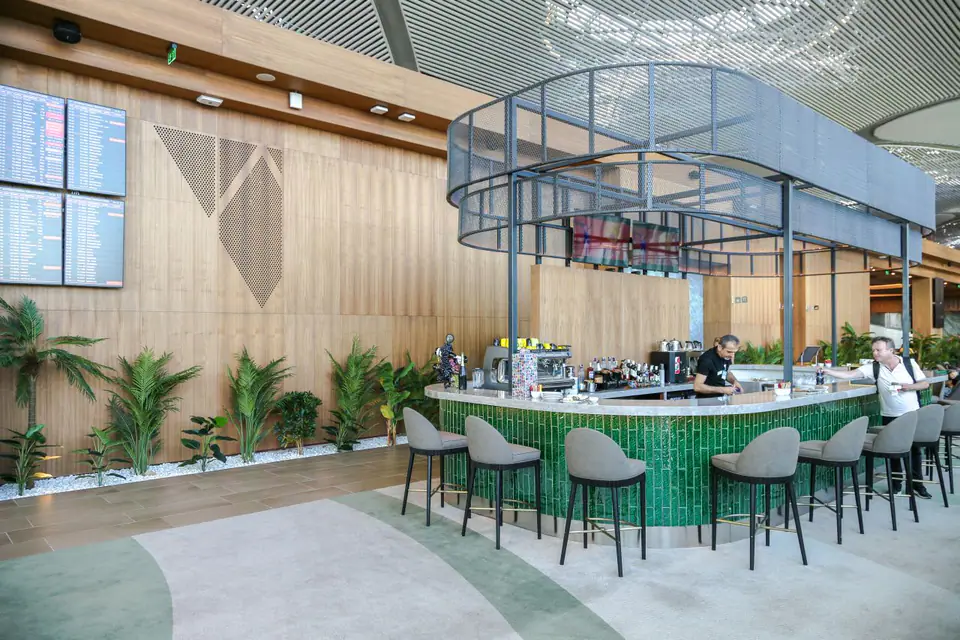 IGA International Lounge — 2