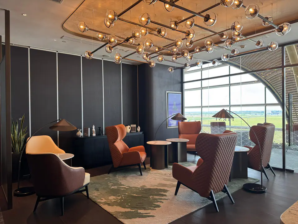 Plaza Premium First — 5