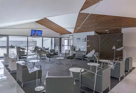 VIP Lounge — 4