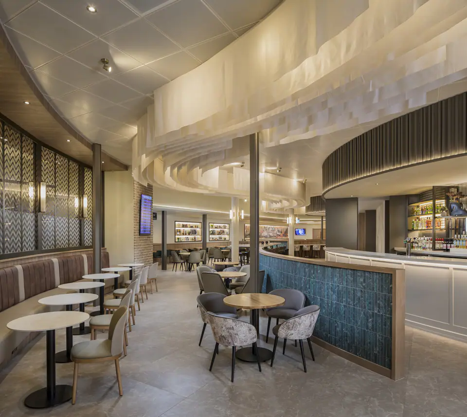 Aspire Lounge — 3