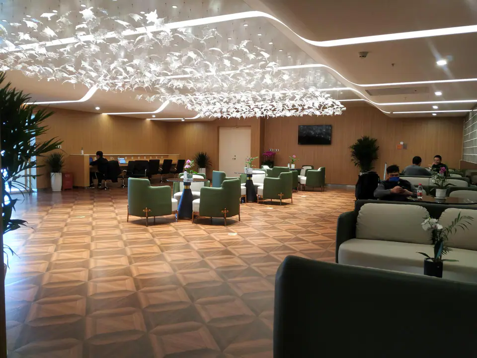 First class lounge — 4
