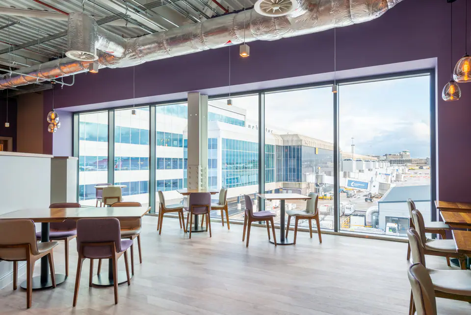 Aspire Lounge (C Gates) — 5