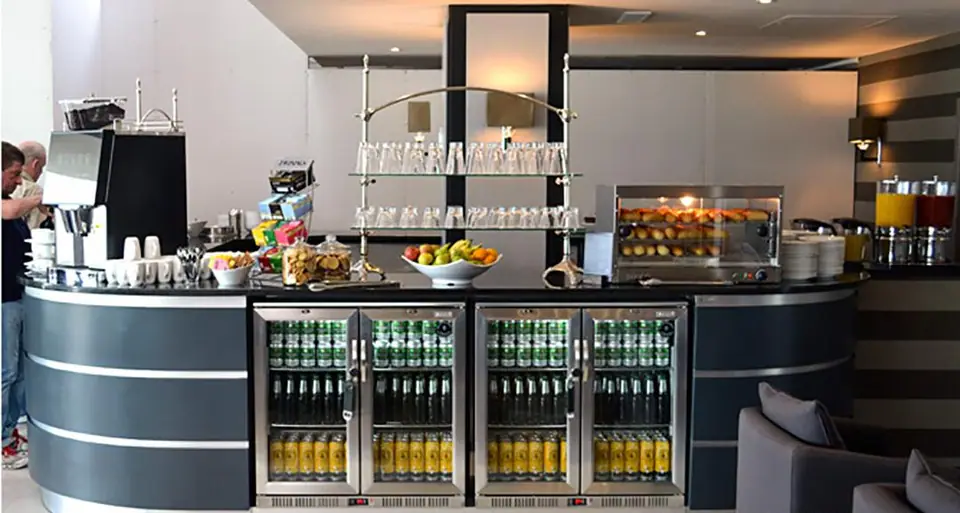 Aspire Lounge — 2