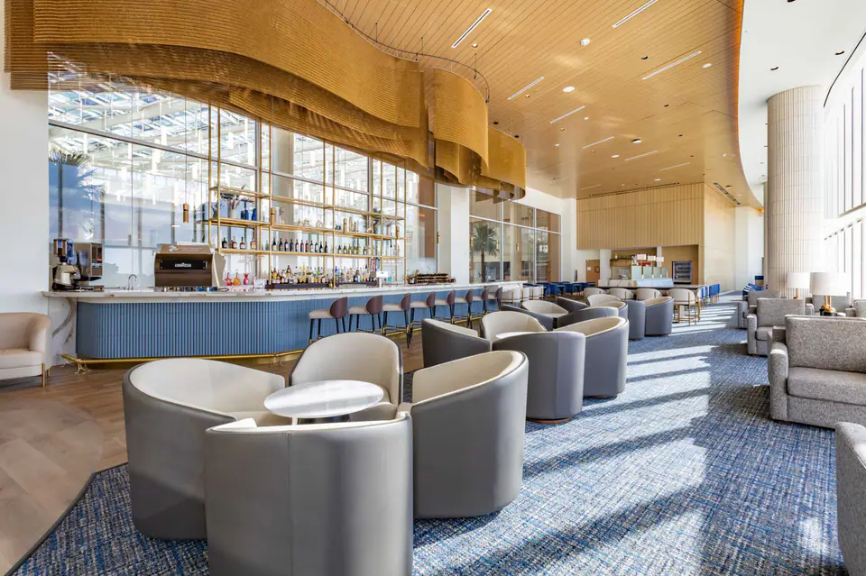 Plaza Premium Lounge — 3